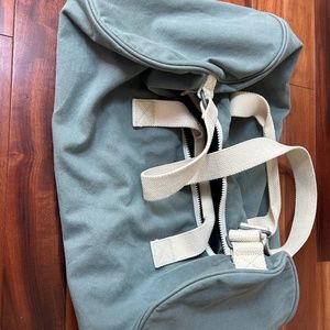 Brandy Melville weekend duffle bag